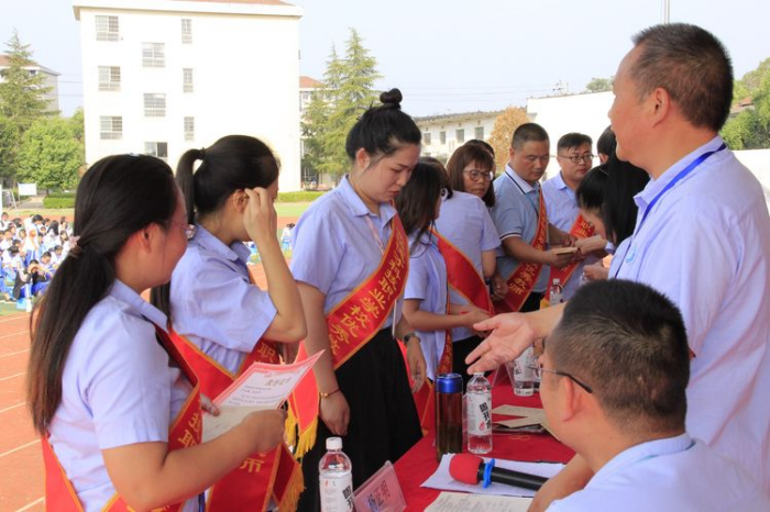 亚娱体育平台有限公司官网,常德招生就业,电子商务专业学校,专业学校报考哪里好